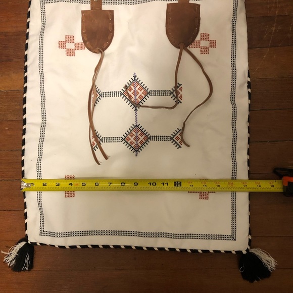 Sole Society Tote Bag NWT This super cute tote bag is veristal. - Picture 2 of 11